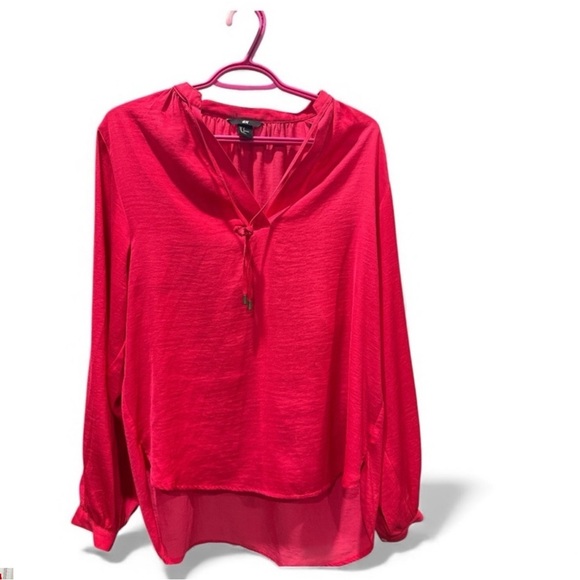 H&M Red Blouse • High-Low Hem • Long Sleeve V-Neck • Size 6 - Picture 4 of 4
